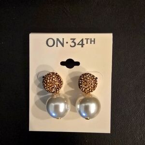 Gorgeous Earrings Rhinestones And Faux Pearls